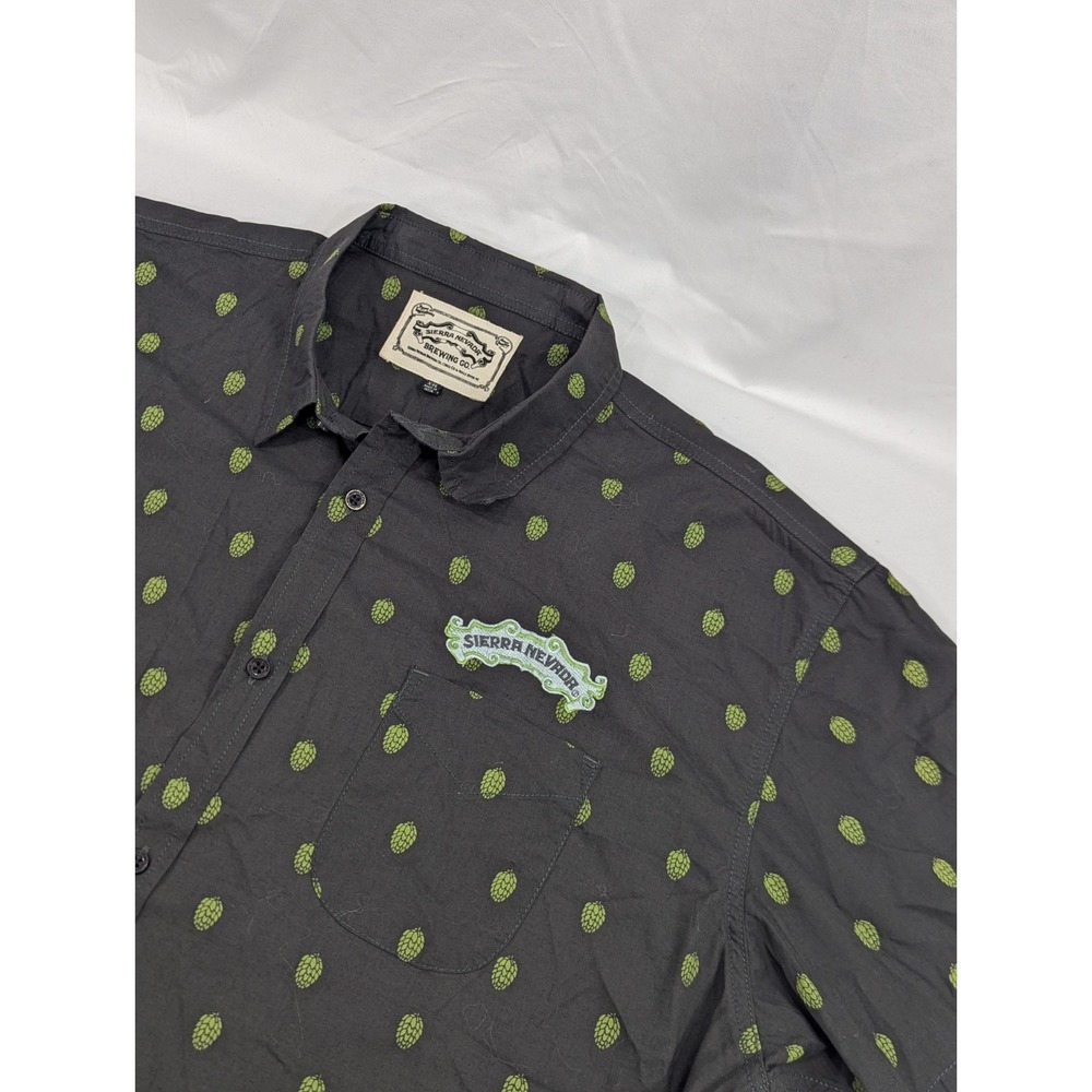 Sierra Nevada 2XL Button Up Collared Brewmaster Hops All‎ Over Button Up Shirt